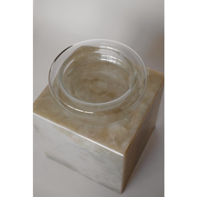 Vintage Floating Glass Bowl, in Very Good conditions. Designed 1970 to 1979