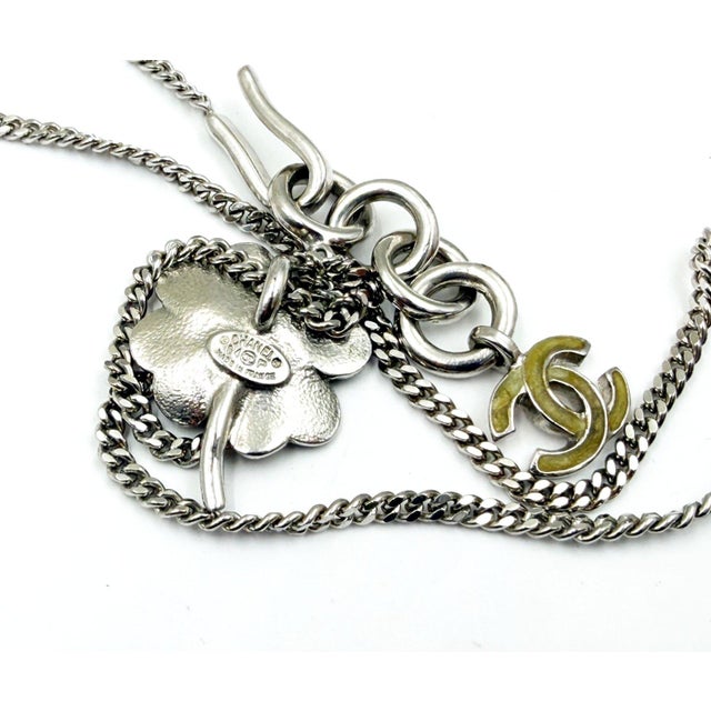 Chanel Vintage Silver CC Mint Clover Pendant Necklace For Sale In Los Angeles - Image 6 of 6