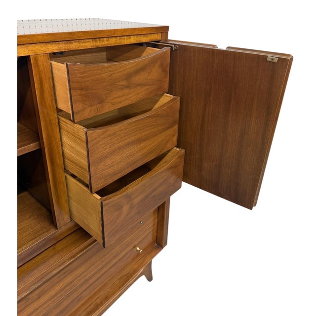 Mid-Century Modern Kent Coffey Insignia Walnut High Chest For Sale In Philadelphia - Image 6 of 9