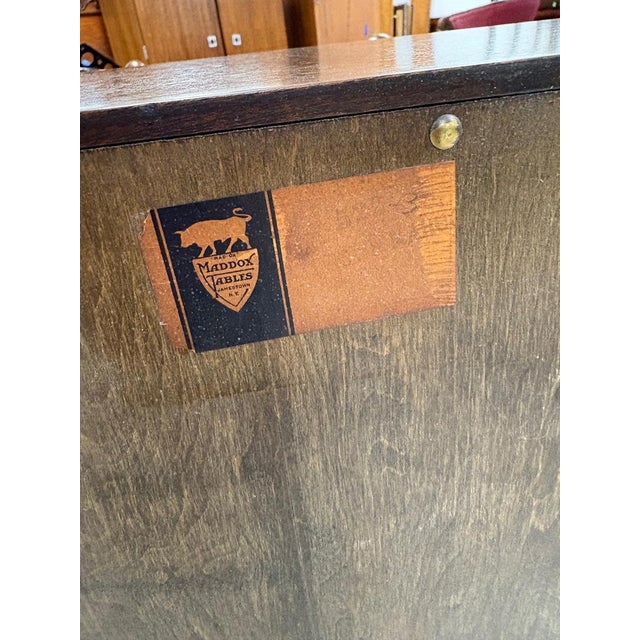 English 1940s Beautiful Maddox Furniture Mahogany Secretary Desk – Classic Serpentine Front For Sale - Image 3 of 8