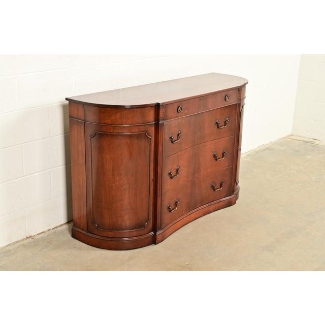 Charak Furniture Company Charak Furniture Georgian Mahogany Sideboard Buffet or Bar Cabinet, 1940s For Sale - Image 4 of 18