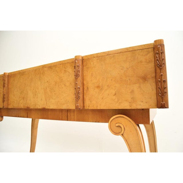 Art Deco Burr Walnut Console Table attributed to Hille, 1920s For Sale - Image 9 of 10