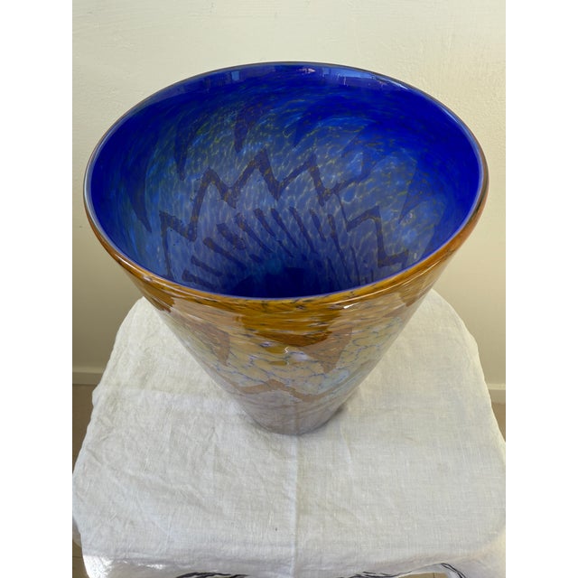 Modern 1980s Italian Art Glass Vase For Sale - Image 3 of 5