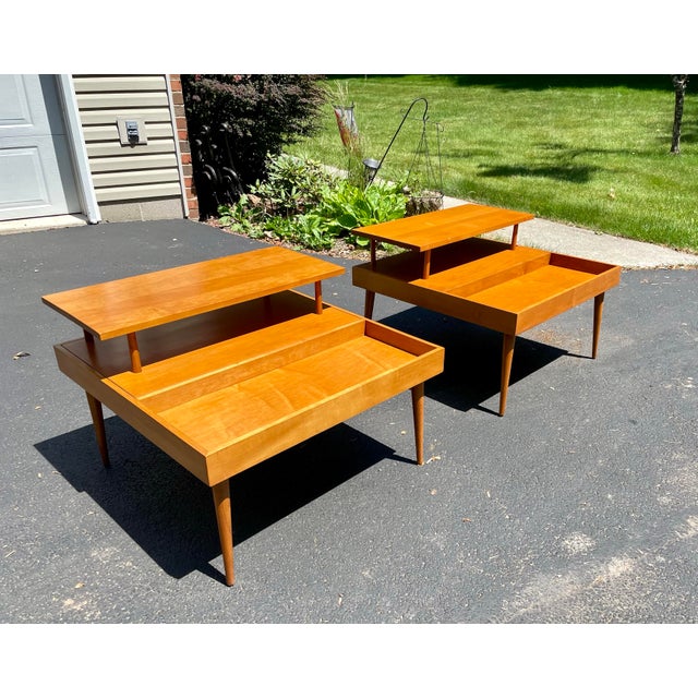 Mid-Century Modern Paul McCobb Planner Group by Winchendon Two Tier Tables For Sale - Image 3 of 12
