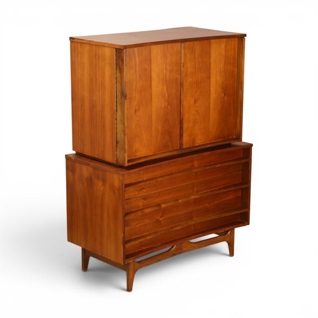 Mid-Century Modern Young Manufacturing Concave Vintage Mid Century Modern Highboy Dresser C. 1960s, Attrbuted For Sale - Image 3 of 12
