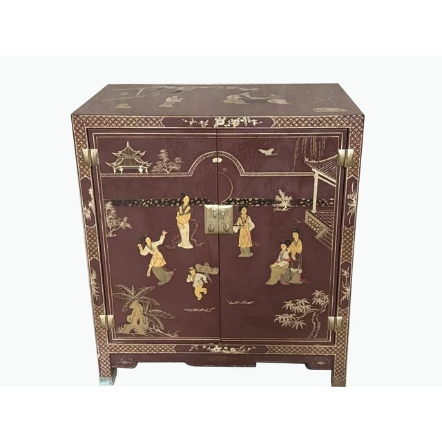 Vintage Chinese Asian Burgundy Lacquer Floral Chinoiserie Cabinet ~ Side Table For Sale - Image 4 of 17