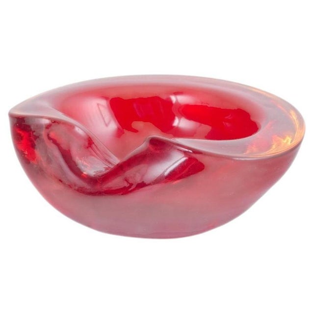1960s Vintage Decorative Bowl with Organic Form in Red Sommerso Glass, 1960s For Sale - Image 5 of 5