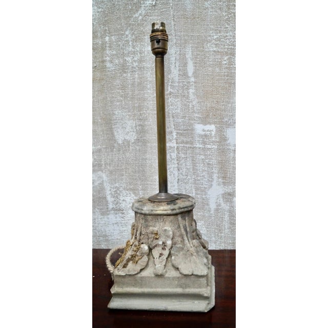 1910s Antique Sandstone Corinthian Capital Table Lamps, 1910s, Set of 2 For Sale - Image 5 of 14