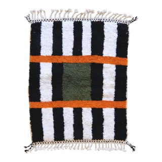 Handwoven Wool Moroccan Rug - 5.6 X 4.17 Ft For Sale