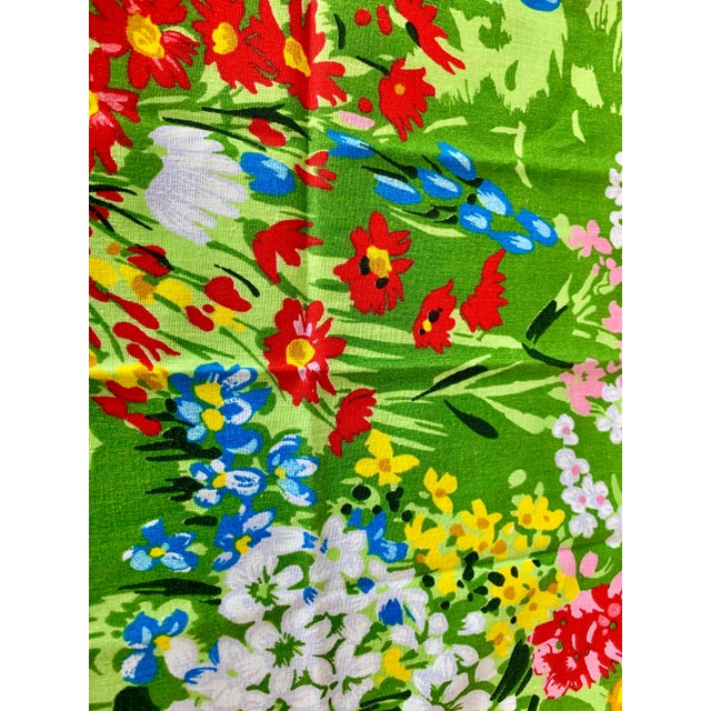 1980s Vintage Set of 4 Floral Dinner Napkins For Sale - Image 5 of 7