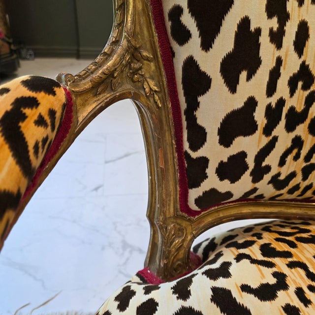 Pair of 19th Century Louis XV Giltwood Bergère Settee Chairs For Sale - Image 14 of 18