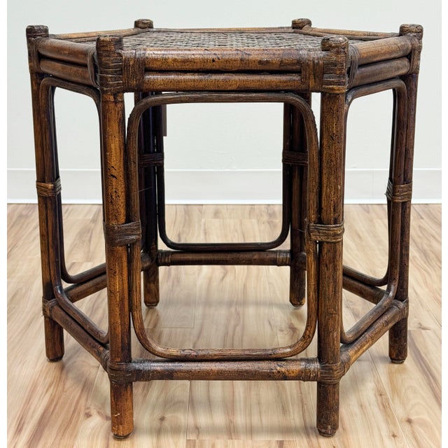 Chinoiserie Vintage Hexagonal Rattan and Woven Wicker Side Table For Sale - Image 3 of 6
