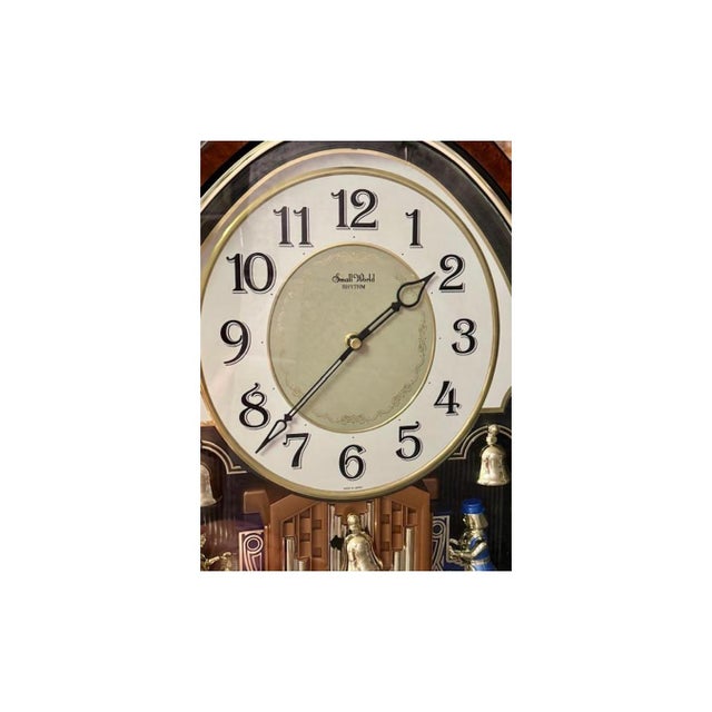 Brown Vintage c.1990's Small World Rhythm Musical Motion Clock Model 4mh749 For Sale - Image 8 of 14