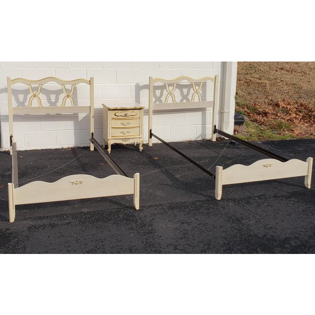 1970s Pair of Mid-Century French Country Twin Size Bedframes and Bedside Chest Set For Sale - Image 5 of 13