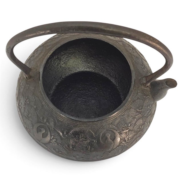 20th Century Oigen Nanbu Seieido Nambu Cast-Iron Pine and Crane Tetsubin For Sale - Image 13 of 16