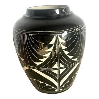 1989 Black and White Sgraffito Pottery Vase by the Curras Brothers For Sale
