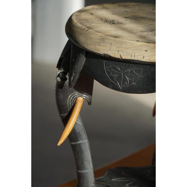 Anglo-Indian Elephant Stool in Ebonized Hardwood, 1900s For Sale - Image 11 of 18