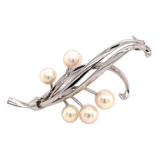 1990s Mikimoto Estate Akoya Pearl Brooch Pin Sterling Silver For Sale