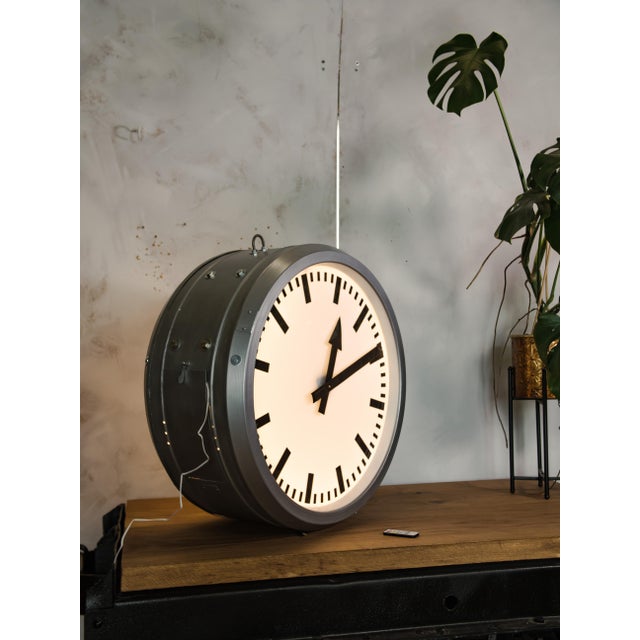 Metal RFT Double-Faced Illuminated Railway Station Clock, Germany, 1950s For Sale - Image 7 of 15
