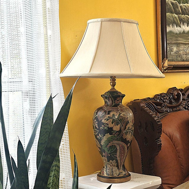 Pair of Bradburn Gallery Hand-Painted Floral Ceramic Table Lamps With Shades For Sale - Image 12 of 18