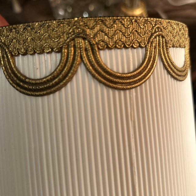 Brass Vintage Mid-Century American Neoclassical Glass & Stamped Brass Table Lamp – With Custom Pleated Hard Plastic Shade For Sale - Image 8 of 12