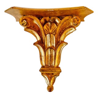 Mid-Century Italian Hollywood Regency Giltwood Wall Bracket For Sale
