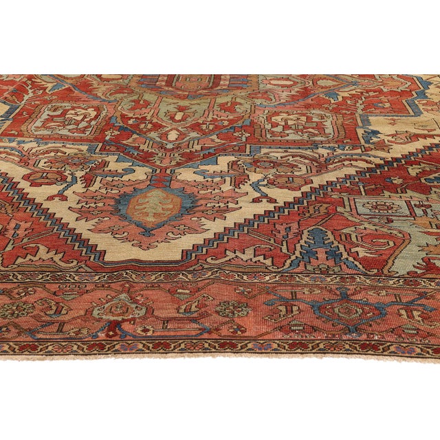Late 19th Century Persian Serapi Rug, 09'02 X 12'09 For Sale - Image 4 of 10
