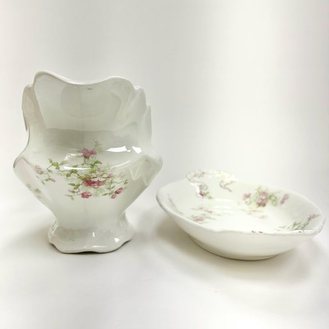 Late 19th Century Antique John Maddocks Ironstone Gravy Boat – Pink Floral Gold Trim For Sale - Image 5 of 10