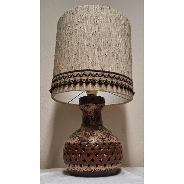 Vintage German Table Lamp with Illuminated Brown Ceramic Base and Beige Fabric Shade, 1970s For Sale - Image 6 of 7