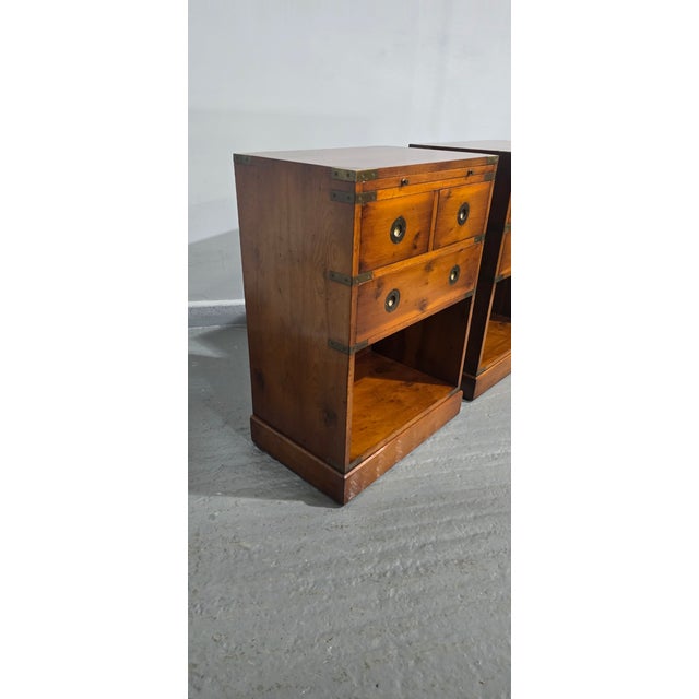 Campaign Yew Bedside Lamp Tables, 1920, Set of 2 For Sale - Image 10 of 11