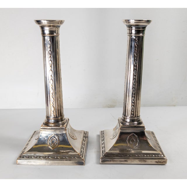 19th Century Pair of English George III Sheffield Silverplate Candlesticks For Sale In New York - Image 6 of 12