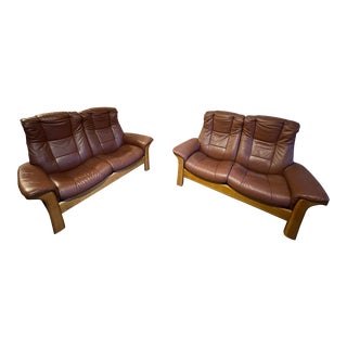 Pair of Contemporary Ekornes Stressless Windsor Adjustable Reclining Leather Loveseats For Sale