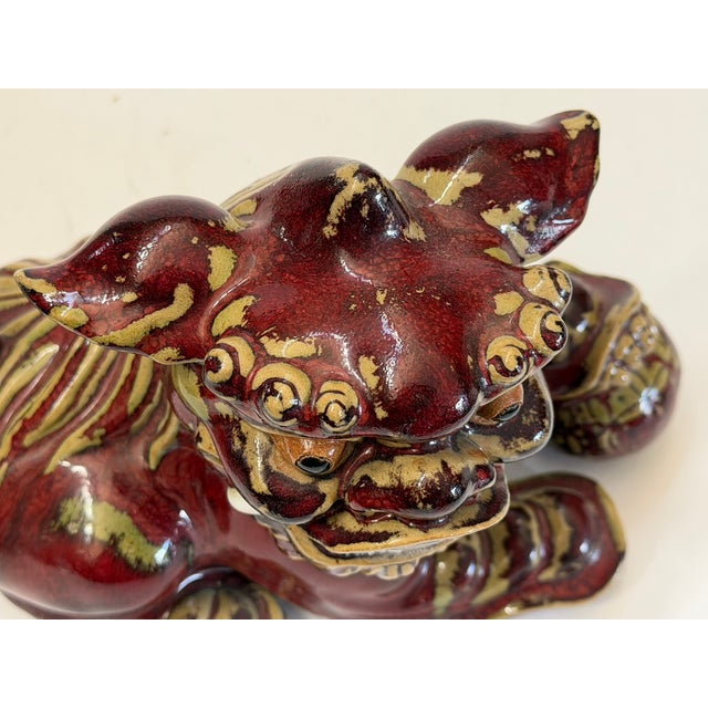 Vintage Shiwan Pomegranate Red Foo Dog For Sale - Image 11 of 15