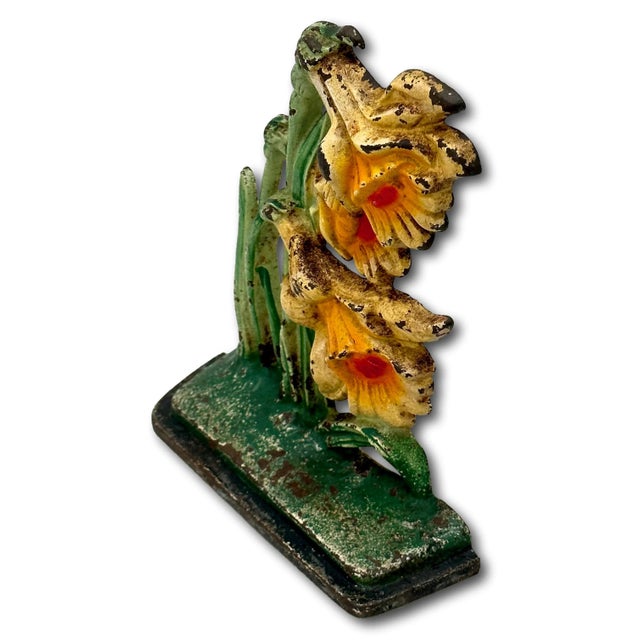 Vintage 1930s Hubley Manufacturing Co. Model #453 Cast Iron "Jonquils" Flower Doorstop With Nice Colors For Sale In Boston - Image 6 of 12