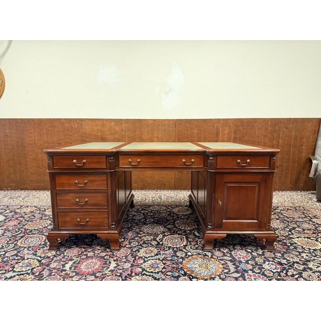 English Desk in Mahogany For Sale - Image 3 of 18