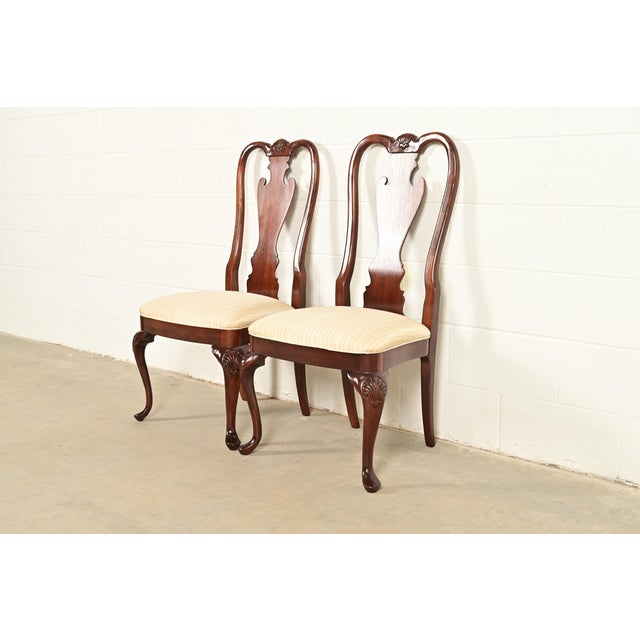 Queen Anne Thomasville Queen Anne Carved Solid Mahogany Side Chairs or Dining Chairs, Pair For Sale - Image 3 of 14