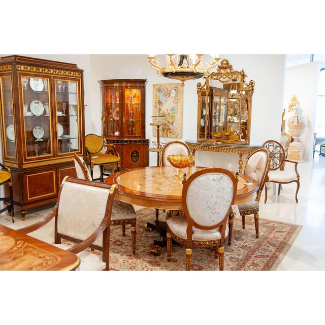 2020s Italian Round Marquetry Dining Table With Olive Ash Veneer & Gold Leaf Pedestal For Sale - Image 5 of 5