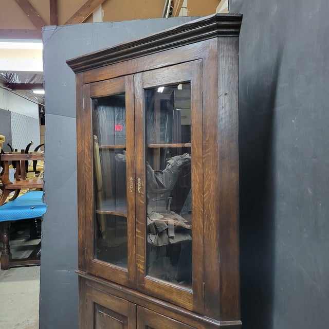 Late 20th Century English Oak Glass Top Doors With Paneled Bottom Doors Corner Cupboard For Sale - Image 4 of 16