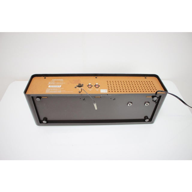 Vintage Grundig RF 630 radio, made in Germany, in the 1990's. Made of plastic, metal and bakelite. In original condition,...