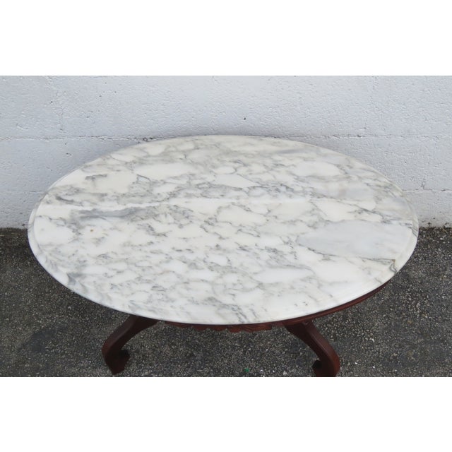 Mid 20th Century Victorian Style Oval Marble Top Carved Coffee Table For Sale - Image 4 of 13