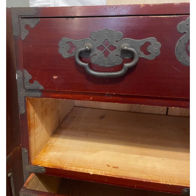 Japanese 19th Century Japanese Meiji Period Isho-Tansu Clothing Chest With Iron Hardware For Sale - Image 3 of 11