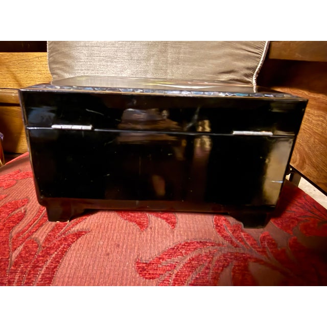 Mid 20th Century Japanese Black Lacquer Mount Fuji Music Box With Inlaid Mother-of-Pearl For Sale In Portland, OR - Image 6 of 8