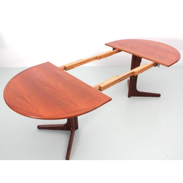 Brown Mid-Century Scandinavian Modern Oval Dining Table in Teak, 1960s For Sale - Image 8 of 11