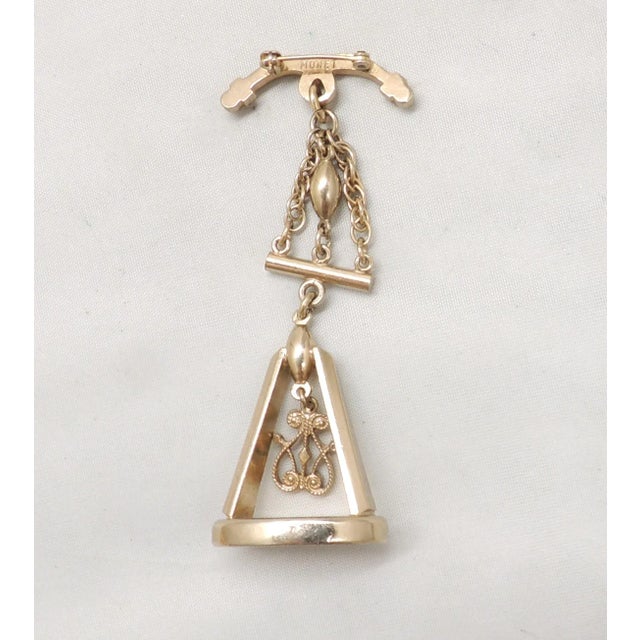 Vintage 1950 Signed Monet Goldtone "Heritage Fob" Ad Piece Brooch For Sale In Philadelphia - Image 6 of 8