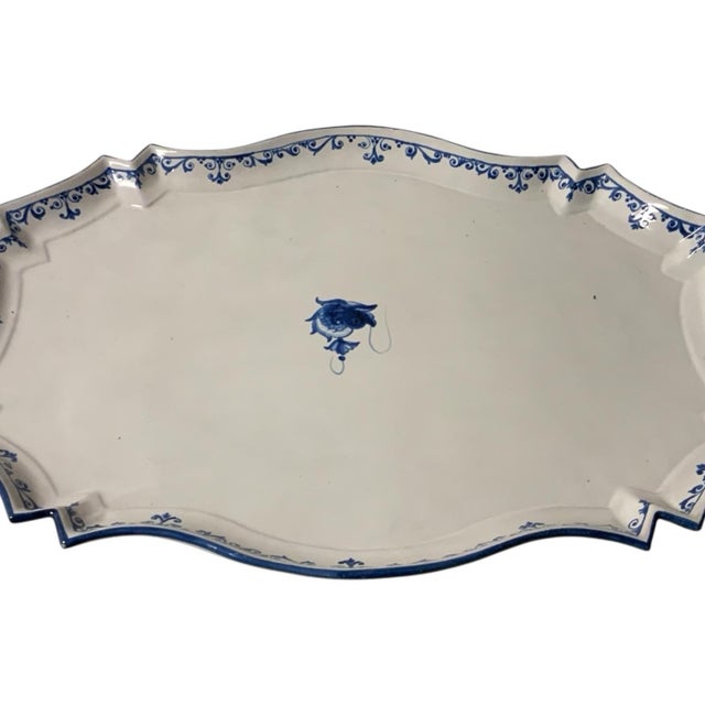 Italian Vintage 3-Piece Italian Majolica Centerpiece Set for Gump's Blue & White Tulipiere, Platter & Matching Pair of Lidded Ginger Jars Italy 1970s-1980s For Sale - Image 3 of 12
