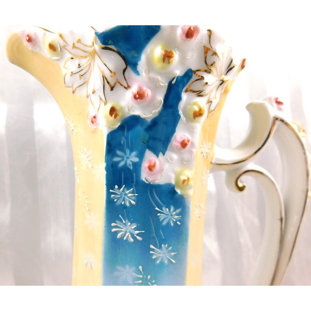 1930s White and Teal Reinhold Schlegelmilch (Rs Prussia) Chocolate Pot # 26879 For Sale - Image 4 of 10