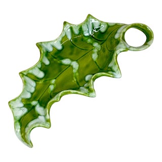 1970s Mid-Century Majolica Folk Art Americana Boho Chic Holly Leaf Dish - Christmas. For Sale