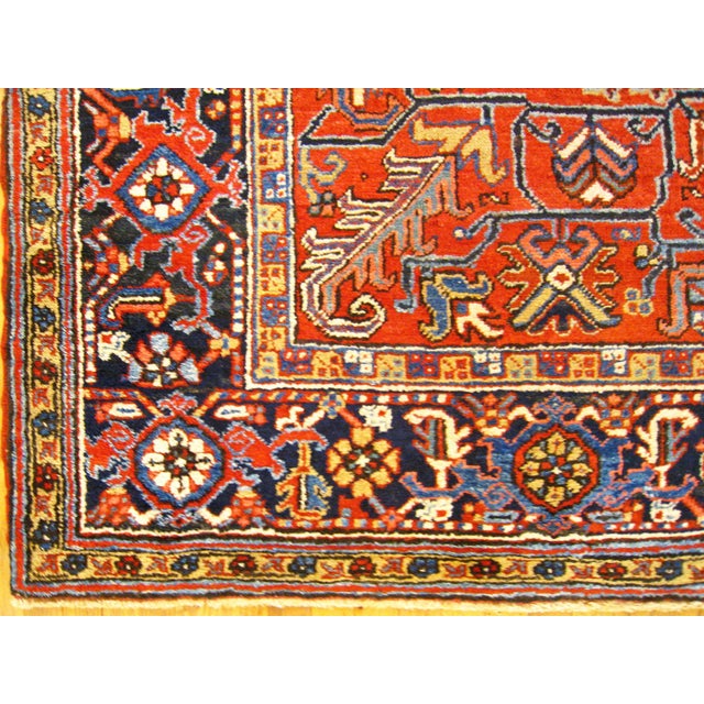 Vintage Persian Decorative Oriental Heriz Rug in Room Size For Sale In New York - Image 6 of 12