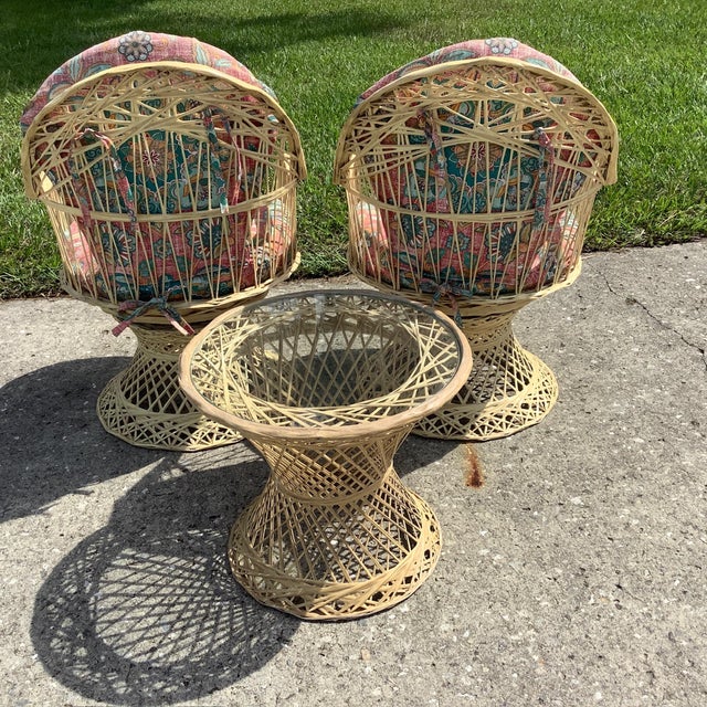 Russell Woodard MCM Spun Fiberglass Wicker Patio Set For Sale - Image 4 of 8