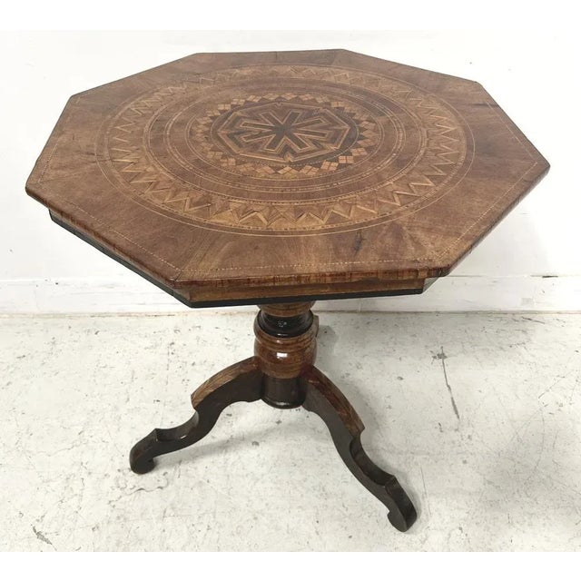 Octagonal Pedestal Table in Marquetry, Italy, 19th Century For Sale - Image 9 of 17